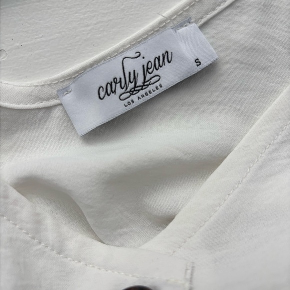 Carly Jean LA White Button-Down Sleeveless Top - Picture 8 of 8